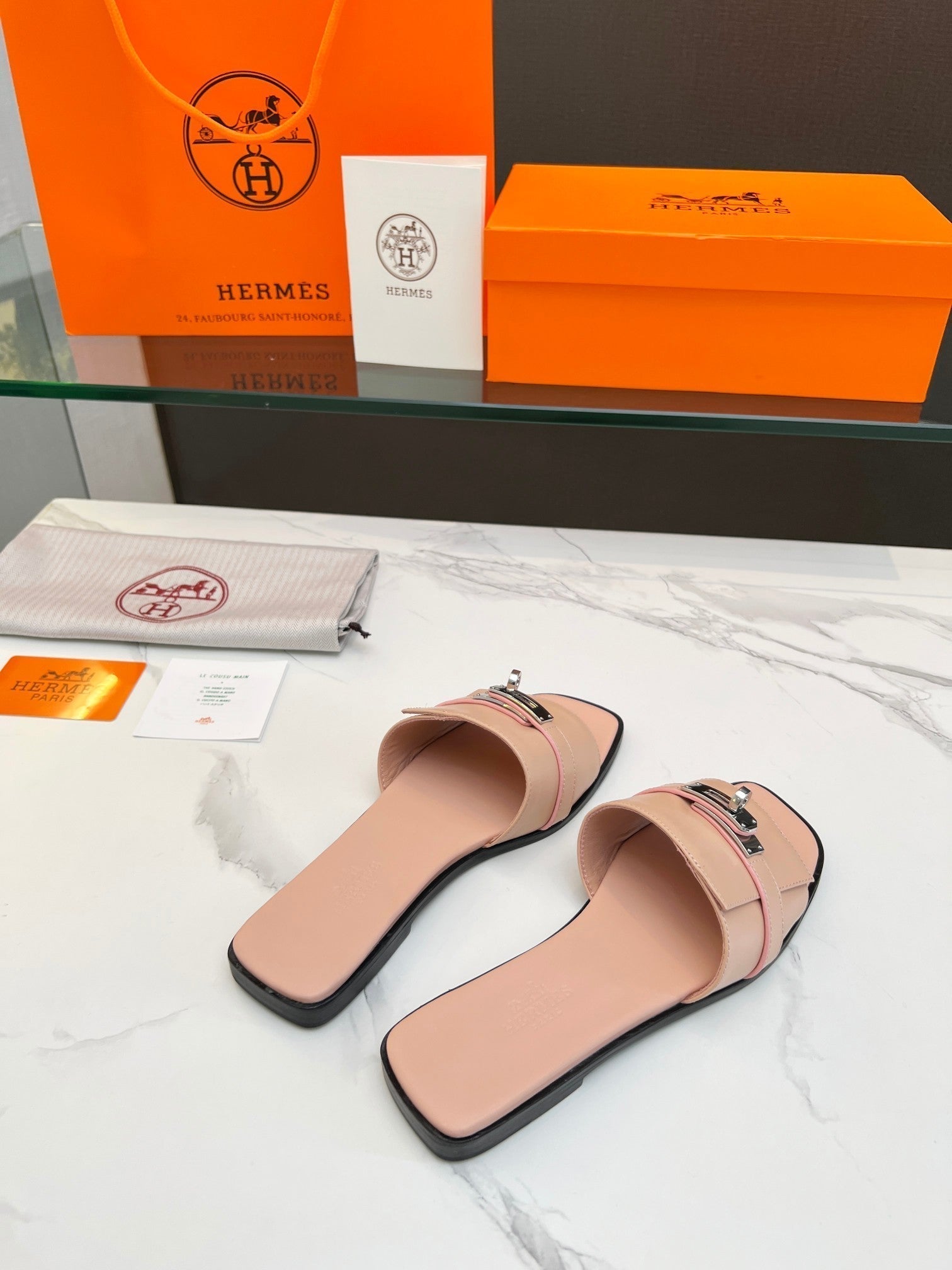 HERMES Giulia Sandal Rose Cannelle Calfskin