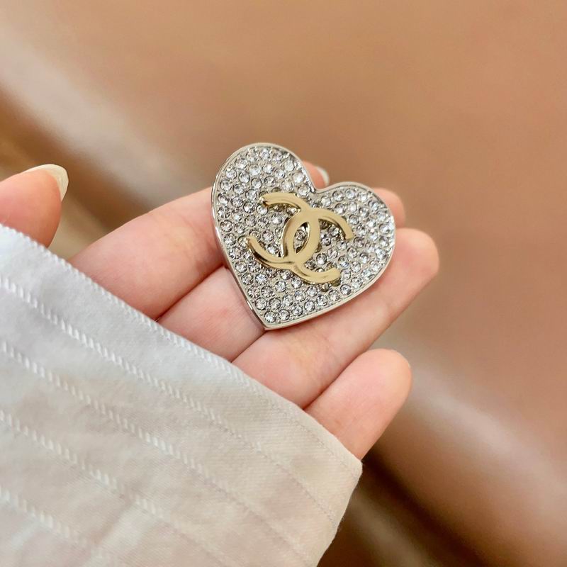 Chanel Gold Heart Brooch