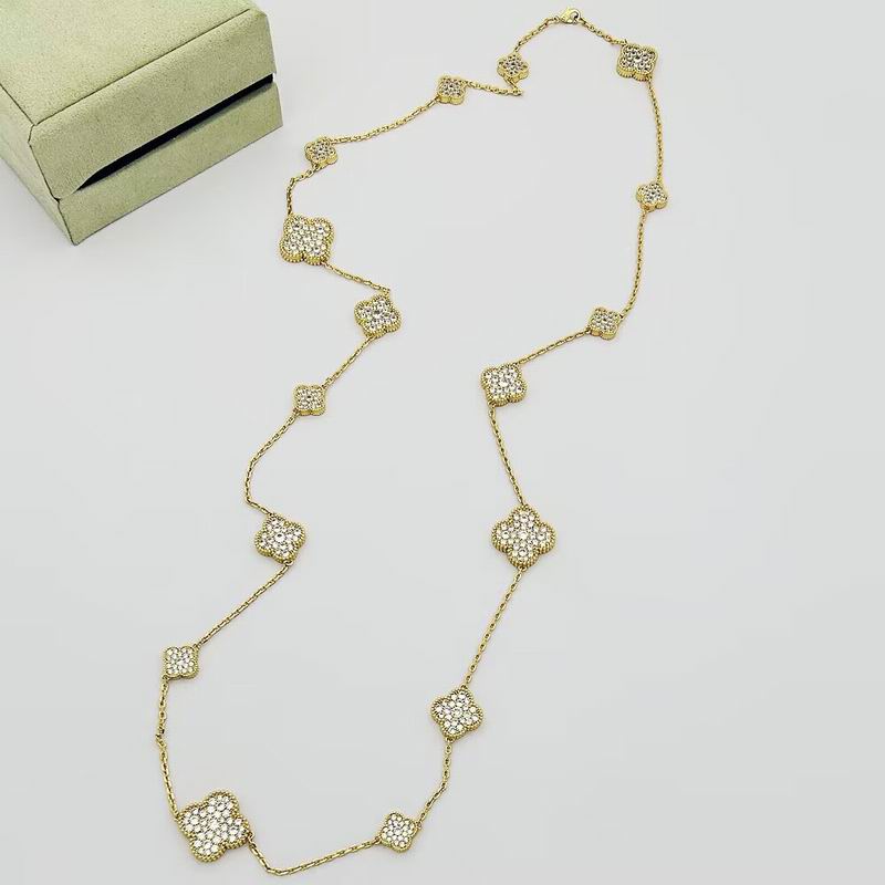 Van Cleef & Arpels Clover Motif Necklace