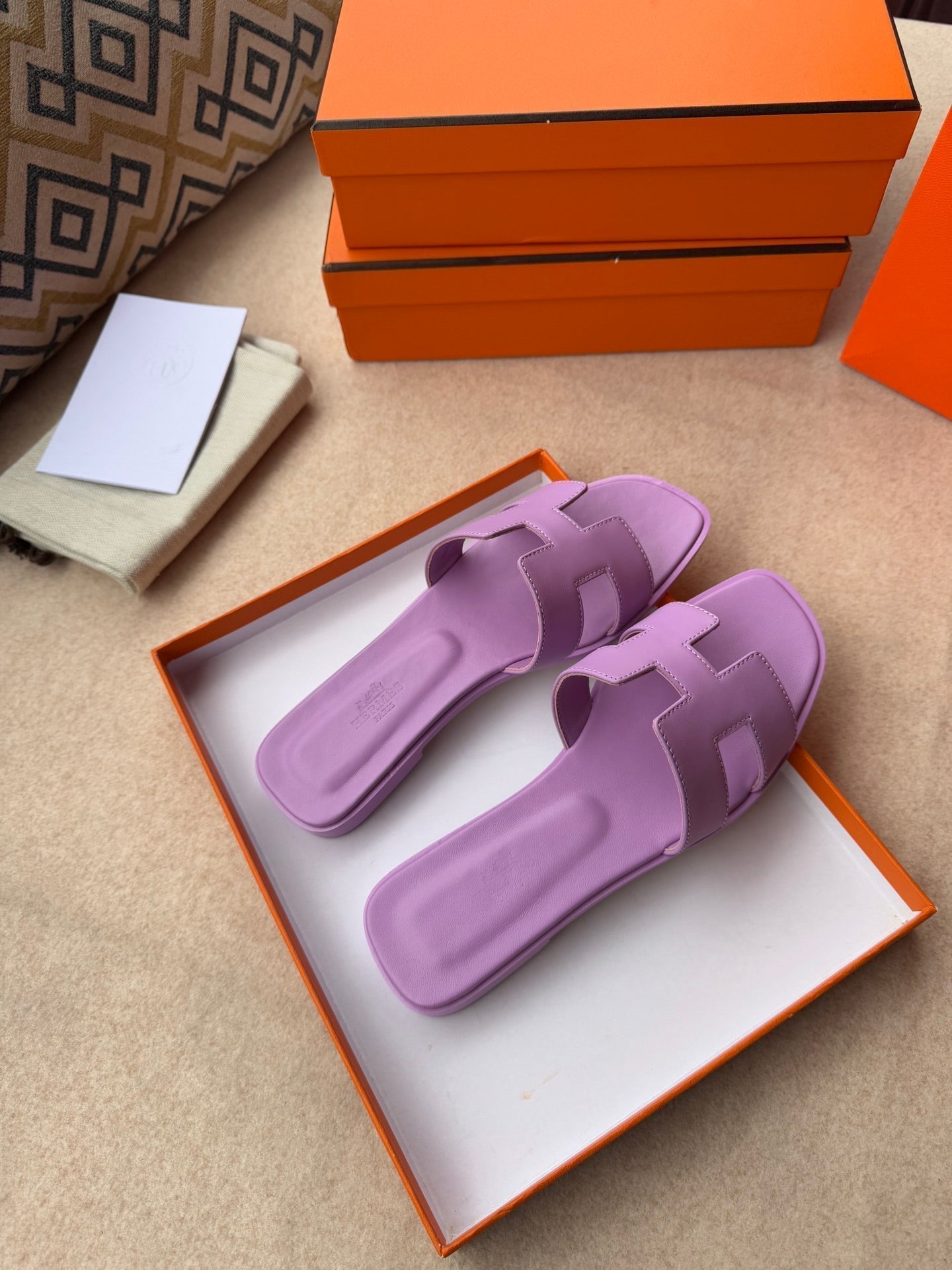 HERMES 0RAN SANDALS IN LILAC PURPLE CALFSKIN