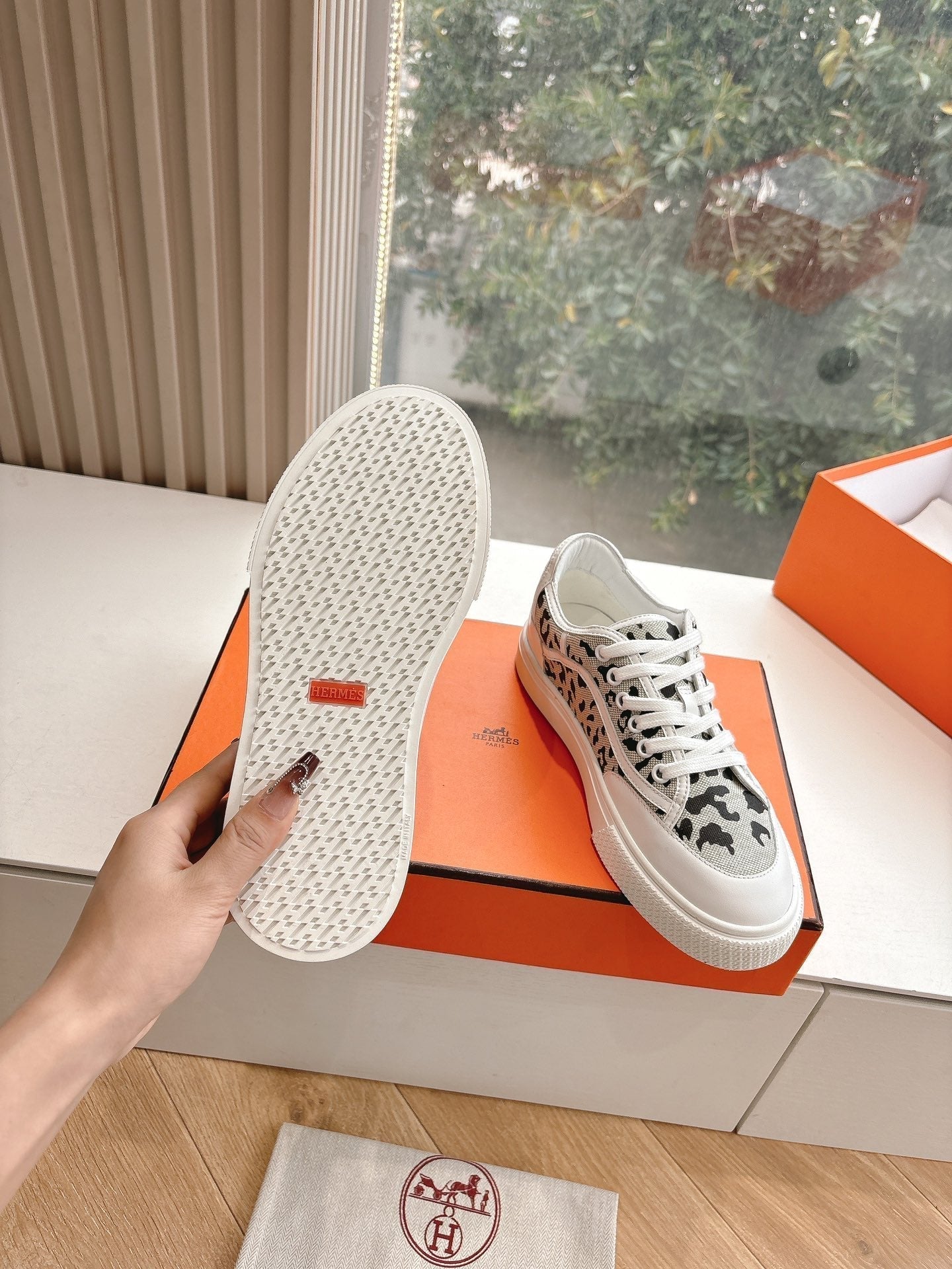 HERMES GET SNEAKER IN BLACK MIX PALE GRAY MAXI CANVAS AND CALFSKIN