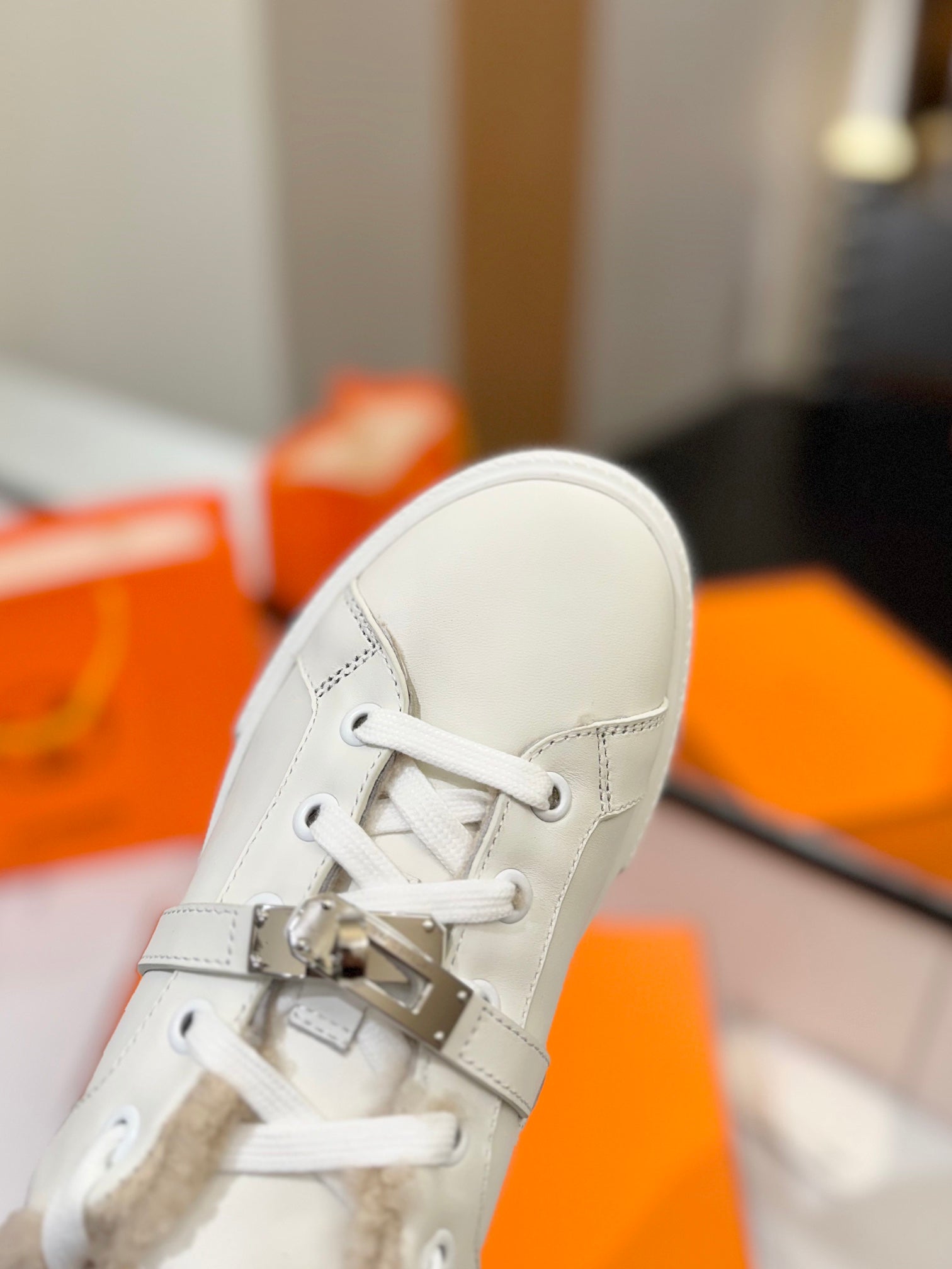 HERMES DAY SNEAKER IN WHITE CALFSKIN AND FLEECE LINING